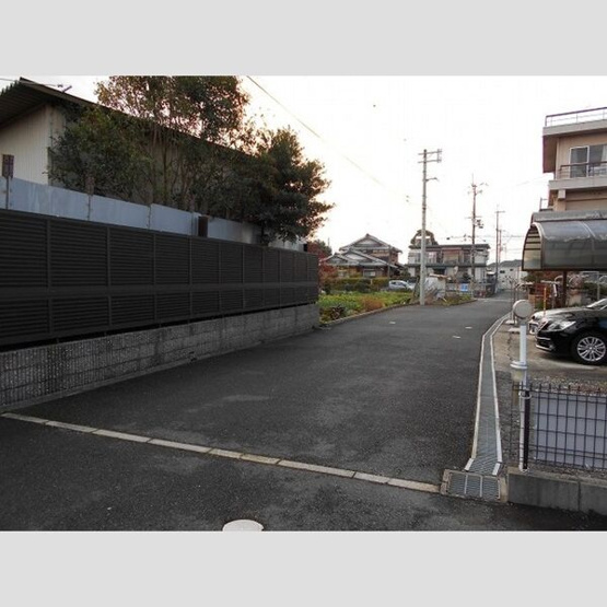 【周辺】 | ウィン オカダヤ | 物件周辺の道路です。