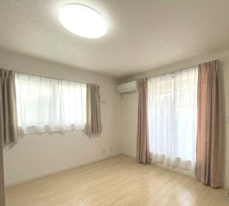 【洋室】 | 野田市清水戸建て | ※AI加工で家具等を消しております。