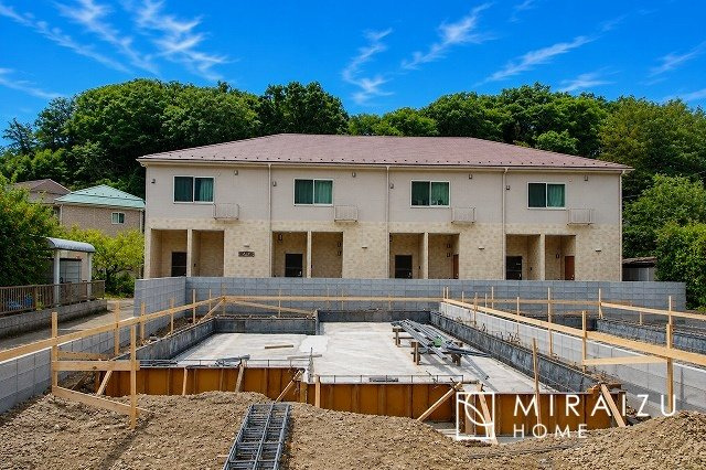 【外観】 | 日当たりの良いお家は嬉しいですよね。それぞれ価値観が分かれる箇所です、実際に内覧して日当たりの心地よさをご体感下さいね♪