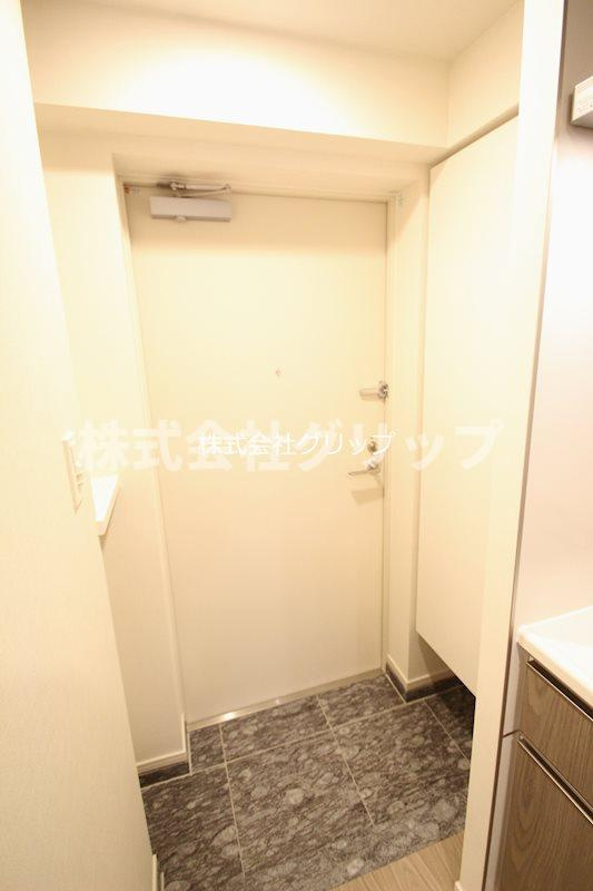 ステージファースト横浜の玄関