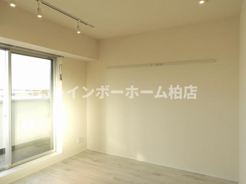 特典：仲介手数料が50％OFFです‼の居間・リビング|ゆったり過ごせるリビングです