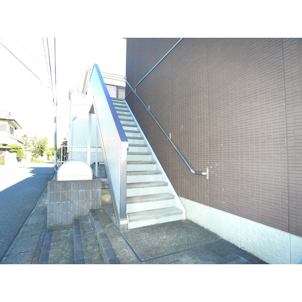 メゾンすずらんのエントランス