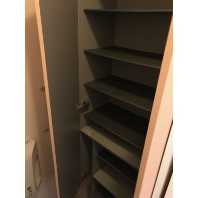 ラ　メゾネット　ヴェルトゥの収納