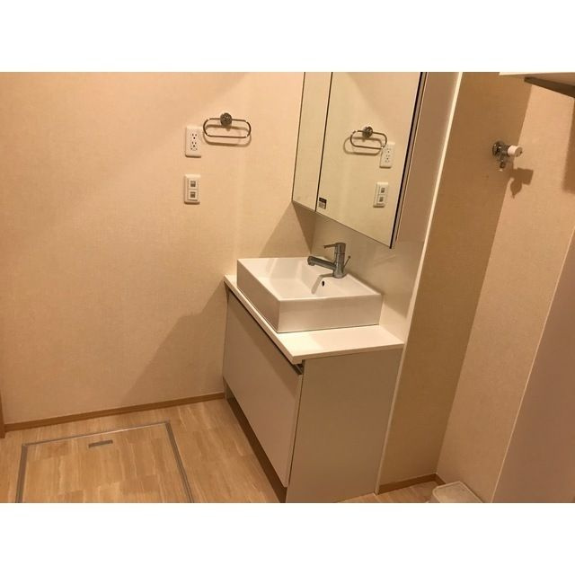 ラ　メゾネット　ヴェルトゥの洗面所
