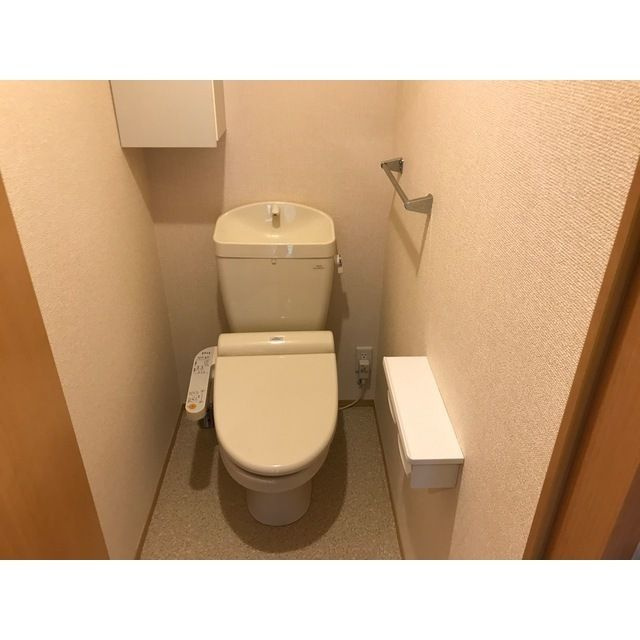 ラ　メゾネット　ヴェルトゥのトイレ