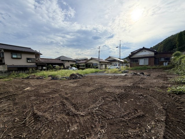 青梅市裏宿町2期の外観|未造成の状態です。完成は12月の予定です。