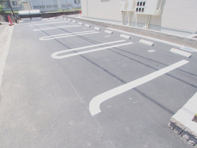 サニー　Ｓの駐車場