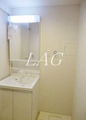 【洗面所】 | ＬａＬａ神泉 | 独立洗面台です。
