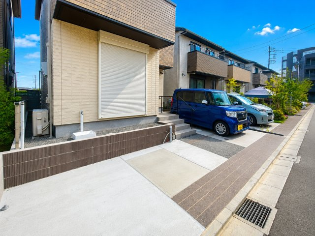 白糸台4丁目戸建の駐車場