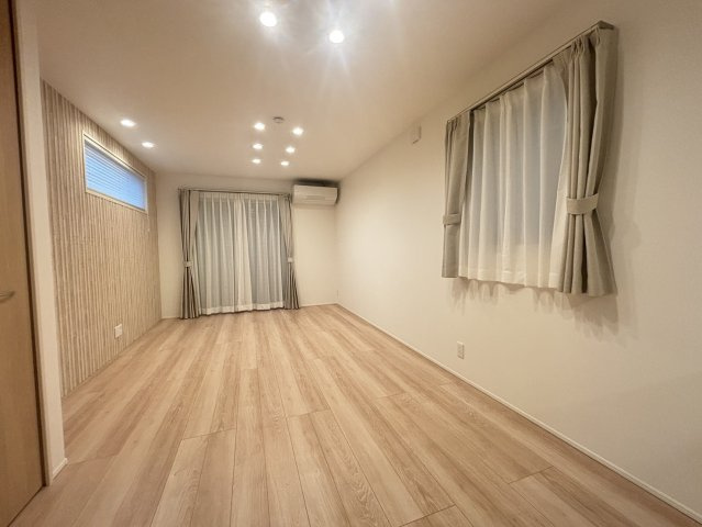 白糸台4丁目戸建の居間・リビング