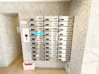 【その他共用部分】 | モアエミネンス西新宿 | 集合ポストになります。