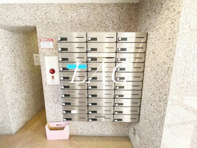 【その他共用部分】 | モアエミネンス西新宿 | 集合ポストになります。