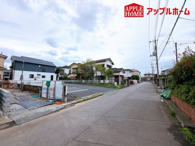 [新築住宅] 坂戸市末広町 3期 全1棟の前面道路含む現地写真