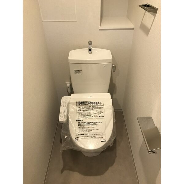 名古屋市中村区名駅南１丁目の賃貸マンションのトイレ