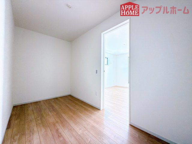 [新築住宅] 鶴ヶ島市鶴ヶ丘 8期 全1棟の洋室|２階居室は全室収納あり！たっぷりある収納活用でお部屋もキレイを保てます♪