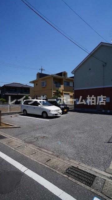 【仲介手数料：50％OFF】対象物件！の駐車場|駐車スペースもあります