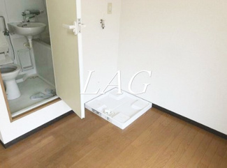 【設備】 | ヴィラ泉町 | 室内洗濯機置き場です。