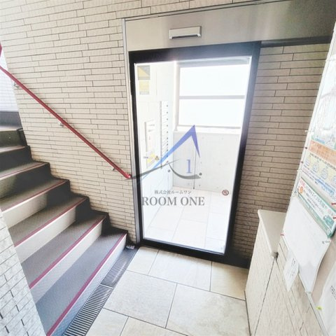 メゾンドゥファミーユ大倉山のその他共用部分|共用通路です。