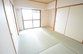 リジェール宝塚の寝室