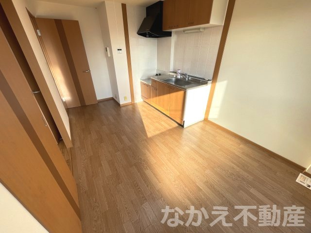 【居間・リビング】 | こちらの居間で趣味の時間をお楽しみください