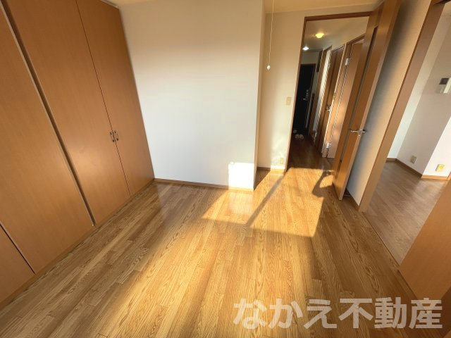 【寝室】 | 落ち着いた色調の寝室です