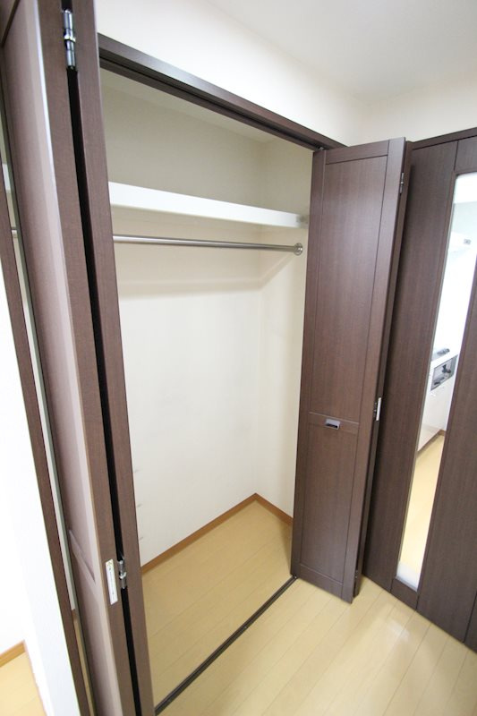 横浜市神奈川区反町１丁目の賃貸マンションの収納
