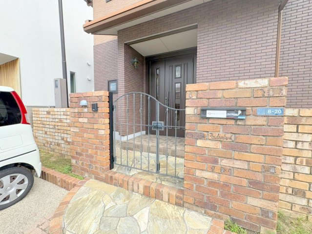 野上３丁目戸建てのエントランス|ゆとりのあるエントランスです