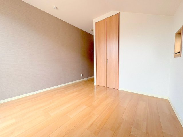 野上３丁目戸建ての洋室|個人の部屋や寝室として使える洋室です