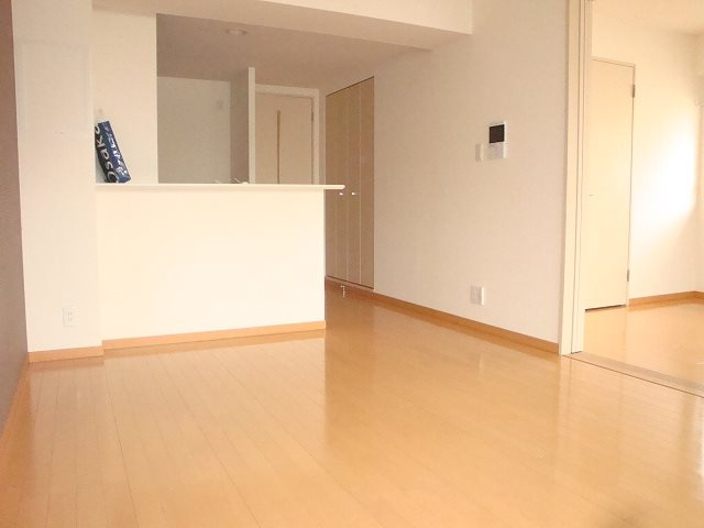 【居間・リビング】TOMODOAL北梅田（トモドール） 