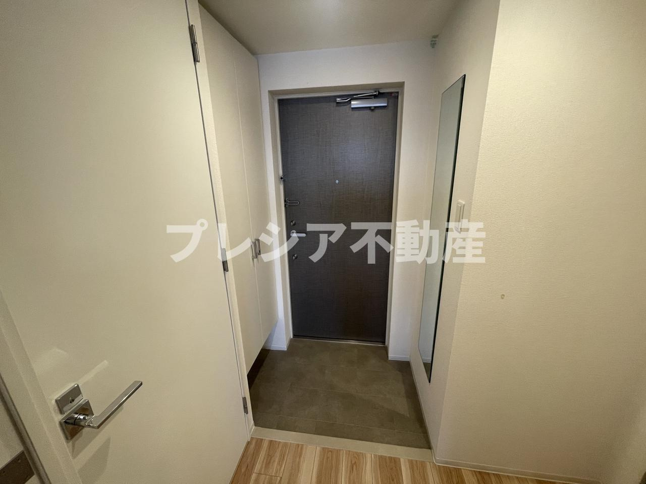 セレニテ甲子園プリエの玄関
