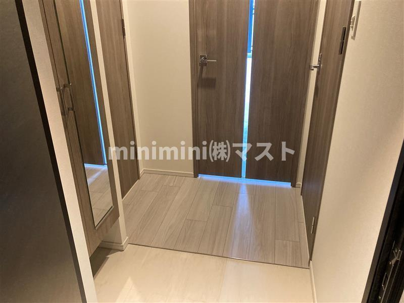 S-RESIDENCE堺筋本町Deuxの玄関