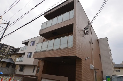 防犯カメラ・オートロック付きです！耐震性能3級で安心☆