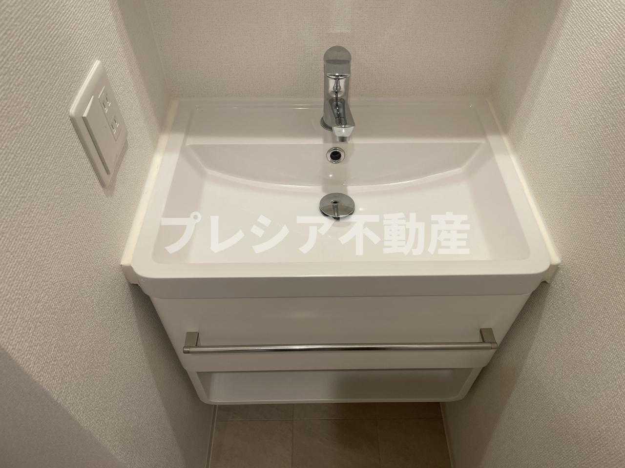 セレニテ甲子園プリエの洗面所