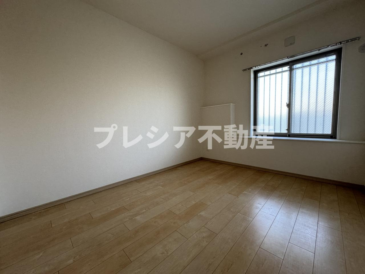 レジェンダリー甲子園浦風町の洋室