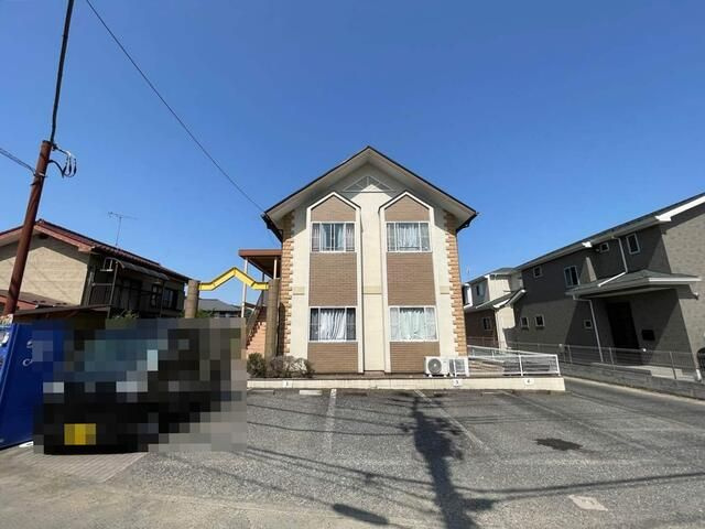 八王子市下恩方町のアパートの駐車場