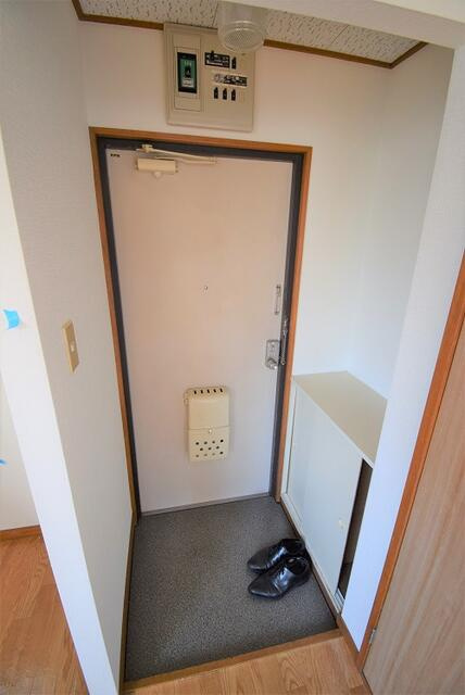 川崎市多摩区菅２丁目の賃貸マンションの玄関