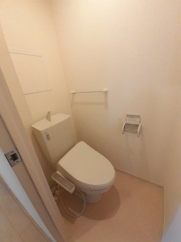 サンリットⅡのトイレ|落ち着いた色調のトイレです