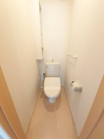 カーサ・アンジェリカⅠのトイレ|清潔感のあるトイレです
