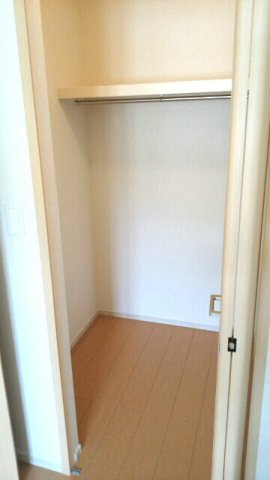 サンブリーゼ東山Ｄの収納|ちょっとした収納スペースも充実しています