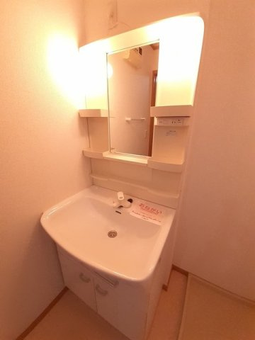 アクティ北鴨　Ｃの洗面所|広い洗面スペース