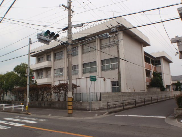 シャルマン・ドミール　Ⅰの周辺|丸亀市立飯野小学校まで1000m