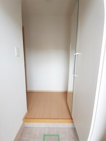 シャルマン・ドミール　Ⅰの玄関|落ち着いた玄関です
