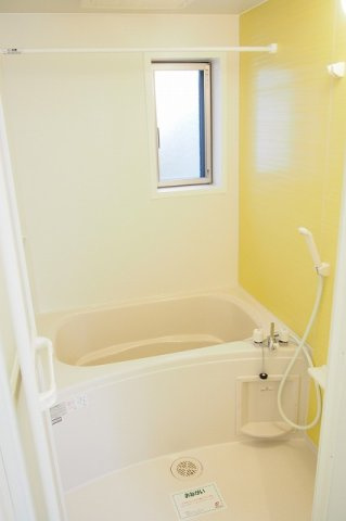 アルバＡの浴室|コンパクトで使いやすいお風呂です