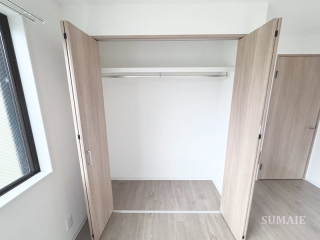 OEM蓮根ビルの収納|クローゼットです