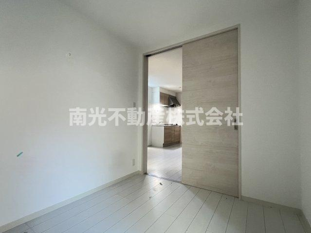 ＡＮＤ　ＴＥＲＲＡＣＥ　ＴＯＭＯＩ