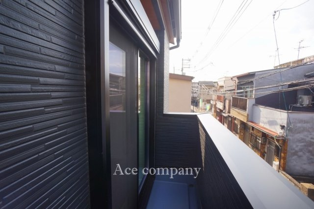 【バルコニー】 | 東大阪市大蓮東5丁目 | バルコニーに水栓あります☆
オプションにてバルコニーテラス設置相談お受けします☆