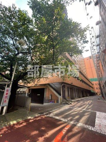ライオンズステーションプラザ両国の駐車場