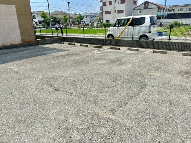 コンパスローズ白浜の駐車場