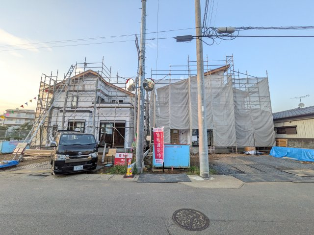 水戸市見川　3期　新築戸建て　1号棟の外観|【月々6万円台〜】
写真だけでは伝わらない快適さを、ぜひ現地で体感しませんか？
即日見学可能です！平日のご案内も可能です♪
お気軽にお問合せください！
