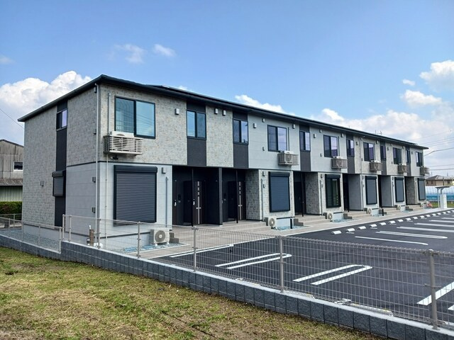 カルフール上津のエントランス|きれいなエントランスです★